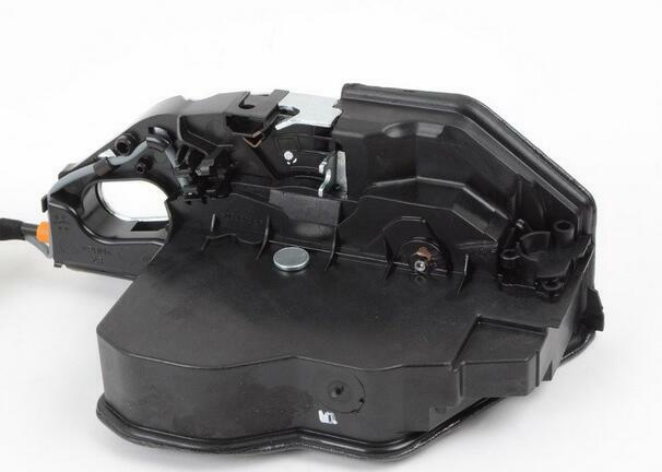 The new right rear soft-close door lock mechanism actuator is suitable for E70, X5, E71, and X6. n