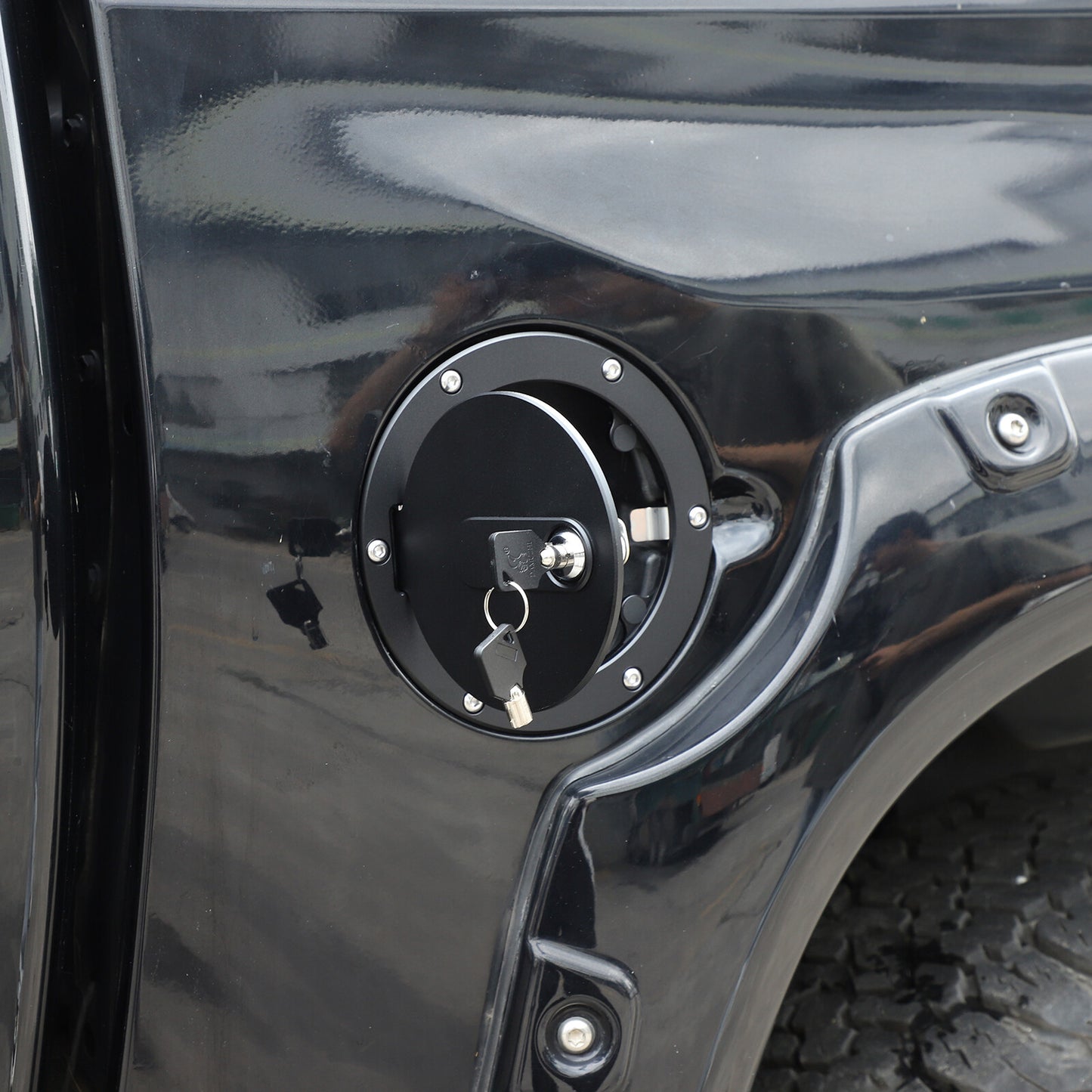 Alloy fuel filler cap with lock key for Tendera 2007-21 n