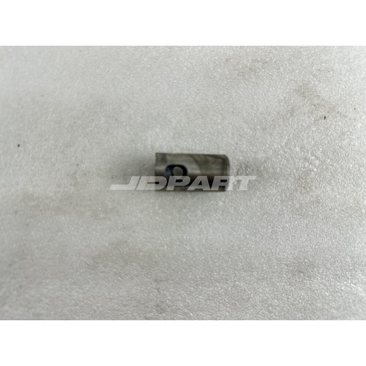 L3E valve cover is suitable for engine parts.