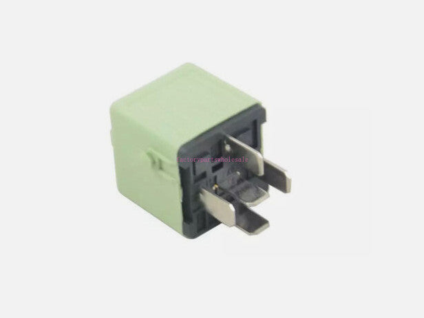Fuel pump multi-function relay fuse suitable for X3 X5 E61 F01 F07 61368373700- n