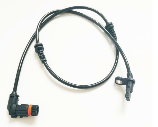 One front ABS wheel speed sensor suitable for Mercedes X204 GLK 200 250 280 300 350- n