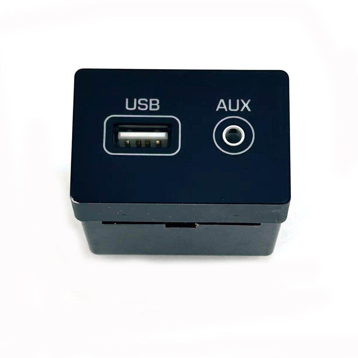 USB/iPod/AUX audio input port adapter jack for Hyundai ix25 creta 96120C9100