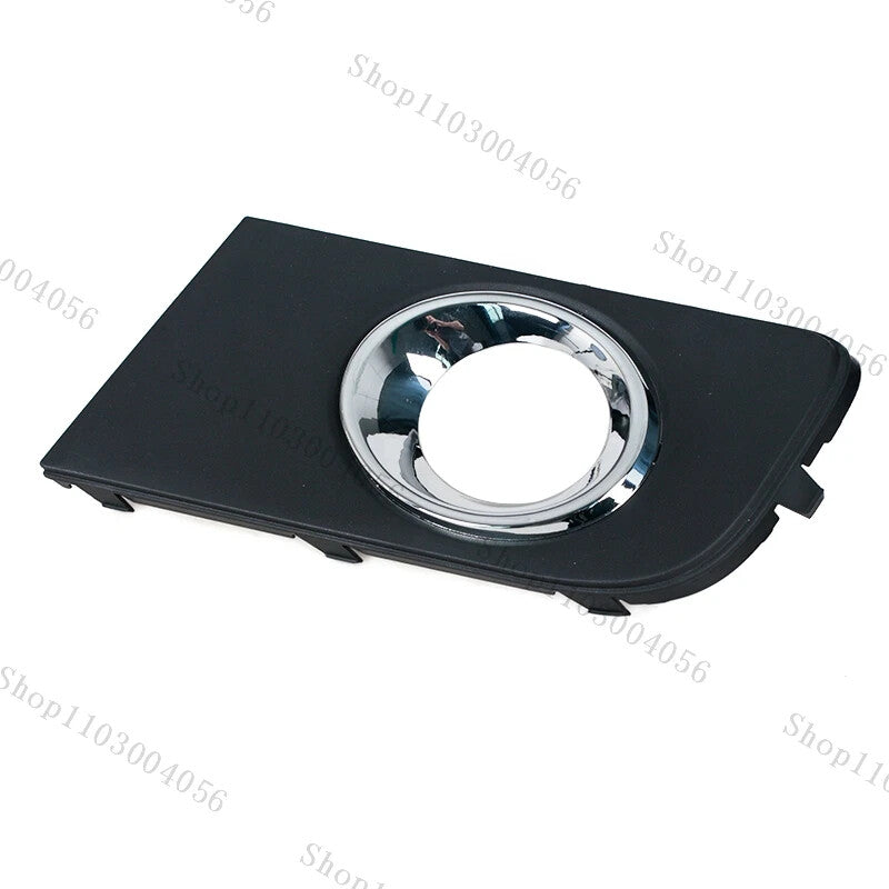 Right fog light bezel for Volkswagen Amarok 2010 - 2016 fog light trim cover