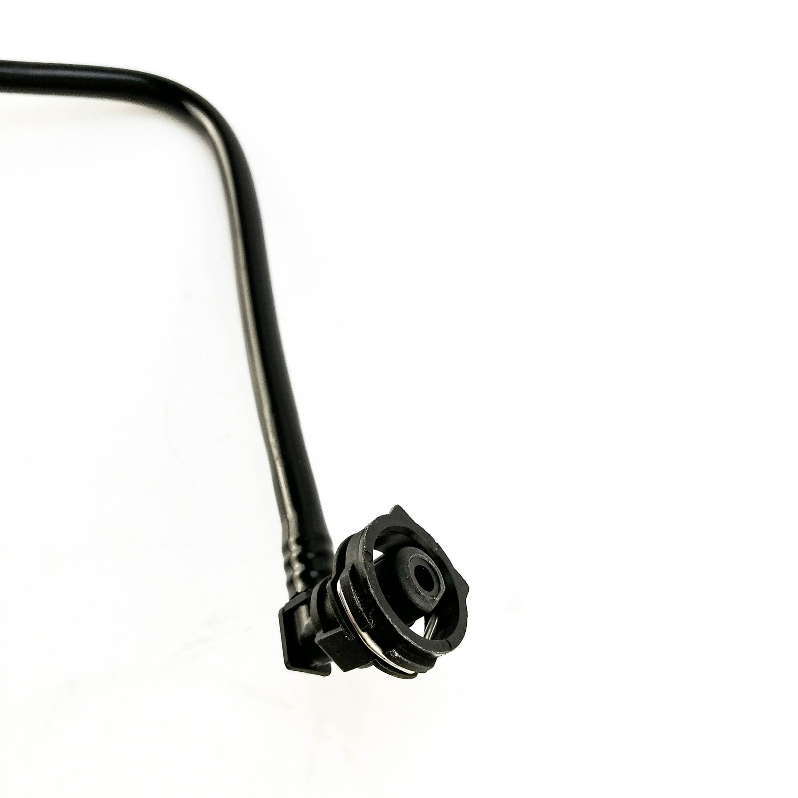 Exhaust top radiator hose suitable for C117, C118, CLA250, GLA250 L4 2.0L 2465010325- n