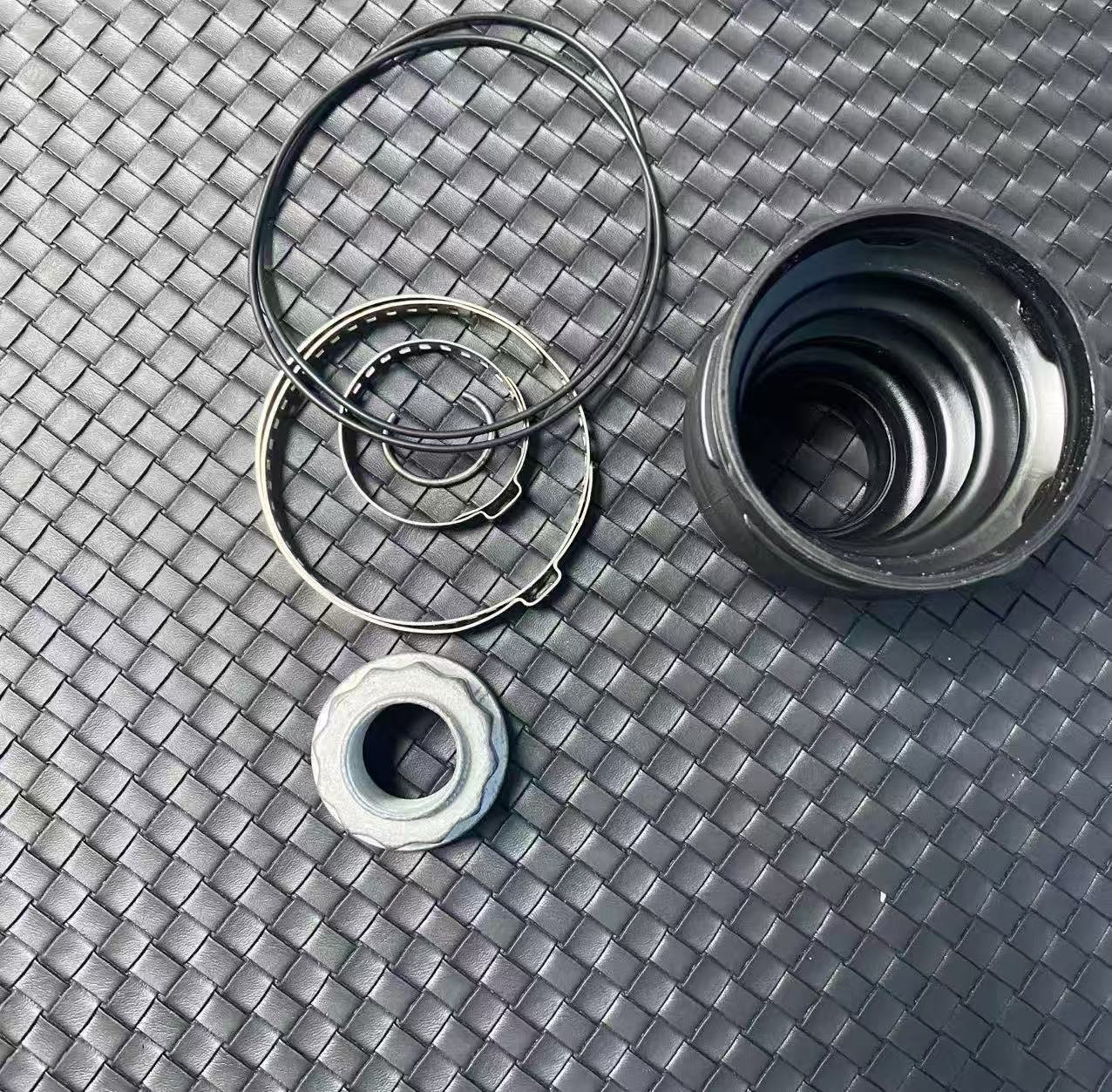 Parts# A1663570700 Half shaft dust cover 1pc/pack