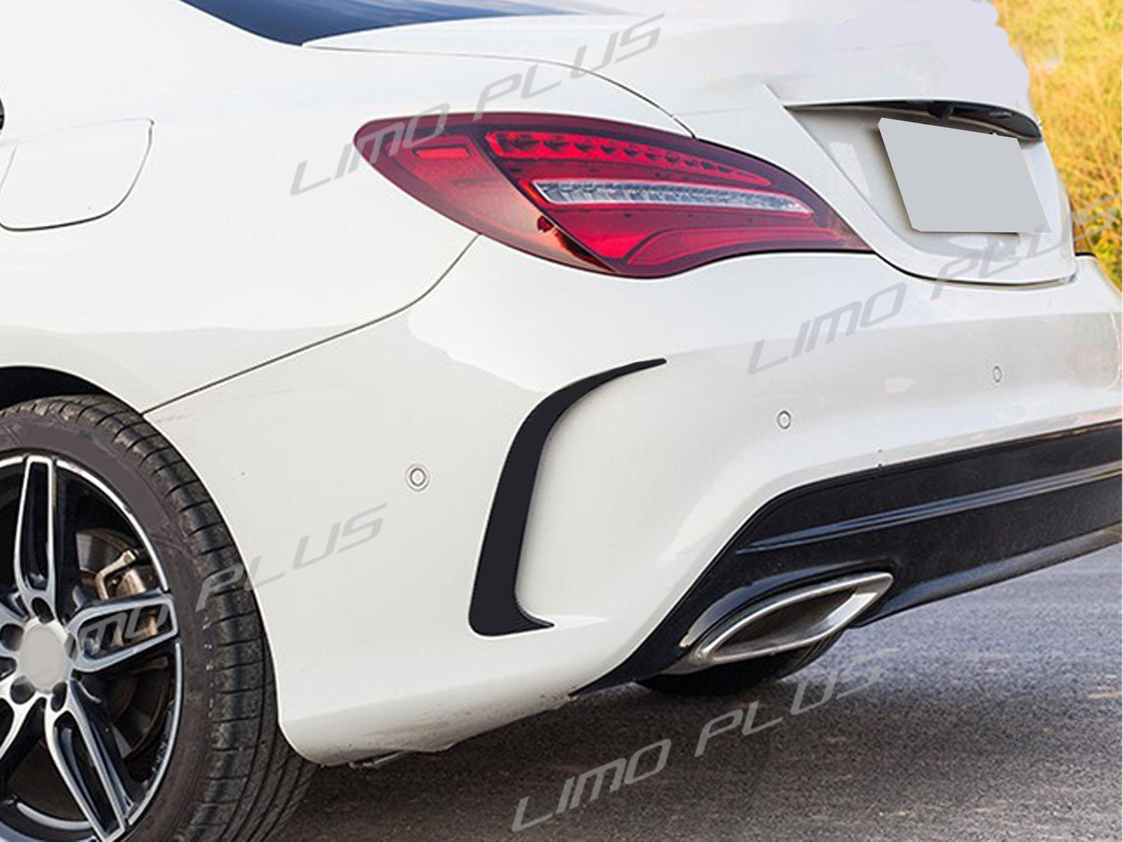 Gloss Black Rear Side Air Vents for Mercedes CLA C117 CLA200 CLA250 AMG 13-19 v