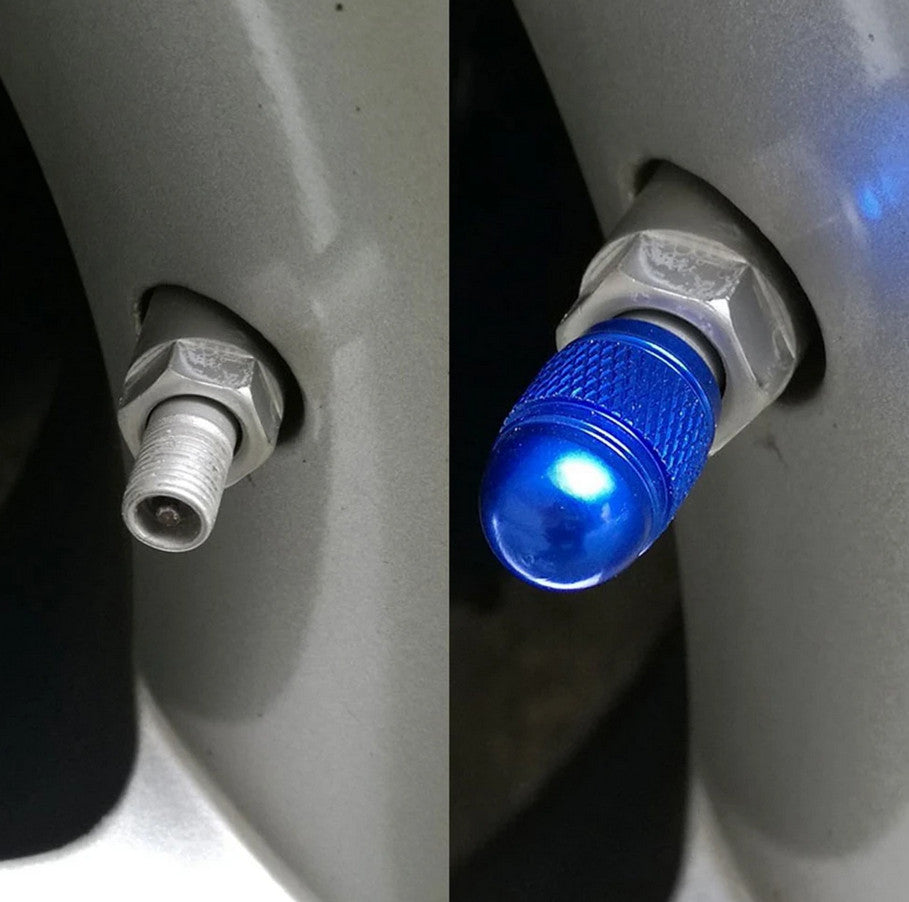 Suitable for Audi A3 car keychain, keychain, black leather horseshoe buckle accessories- v