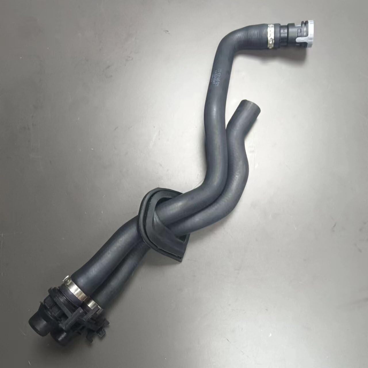 A/C Heater Pipe Heating Air Hose LR019277 for Range Rover Freelander 2 Discovery Q