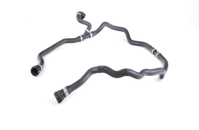 Lower expansion tank radiator coolant hose suitable for E60 E61 525i 530i - n