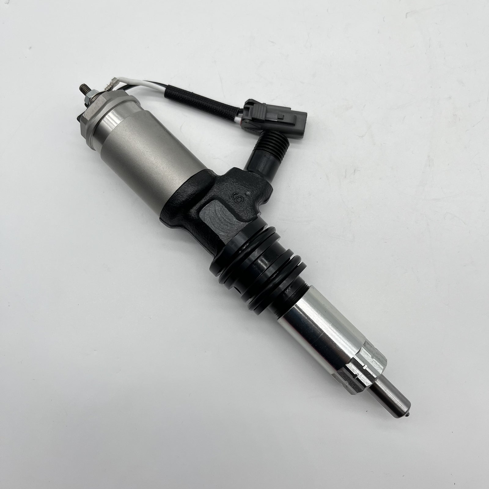 Diesel Common Rail Fuel Injector 095000-0203 ME132614 for MITSUBISHI Fuso