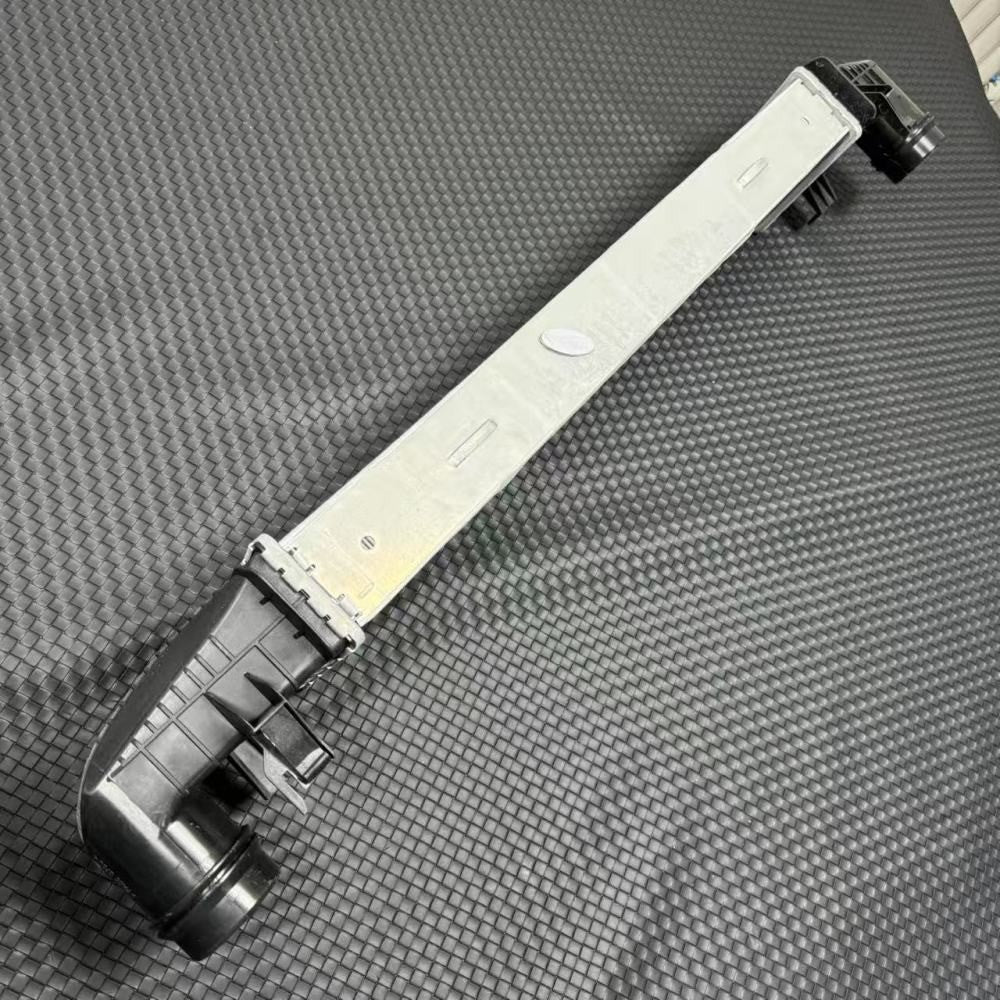 NEW Intercooler for Mercedes-Benz W212 E250 E350 Diesel Turbo Turbocharger Q