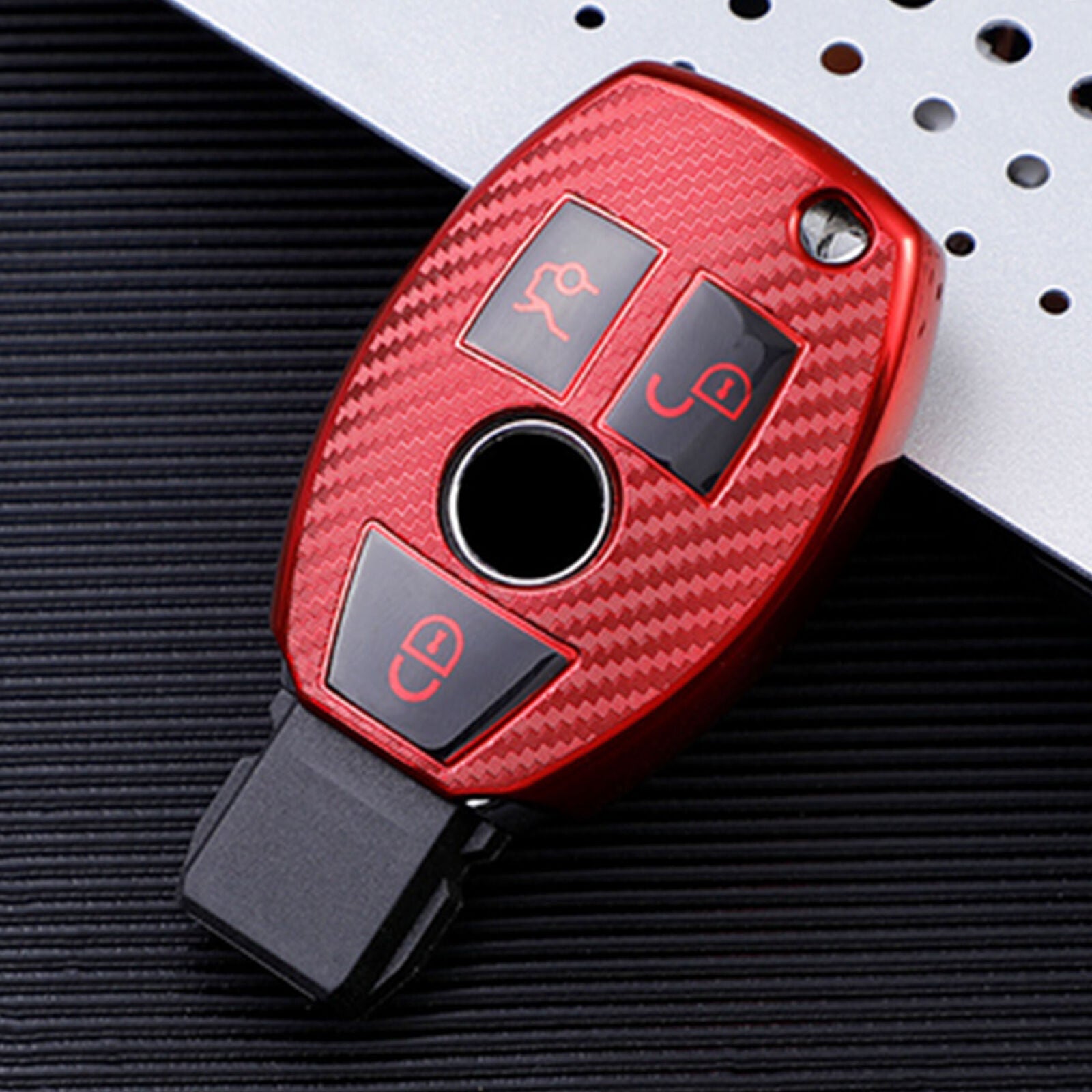 The turn signal marker light on the rear bumper of the car is suitable for E30, E32, E34, 318i, and 318is- v