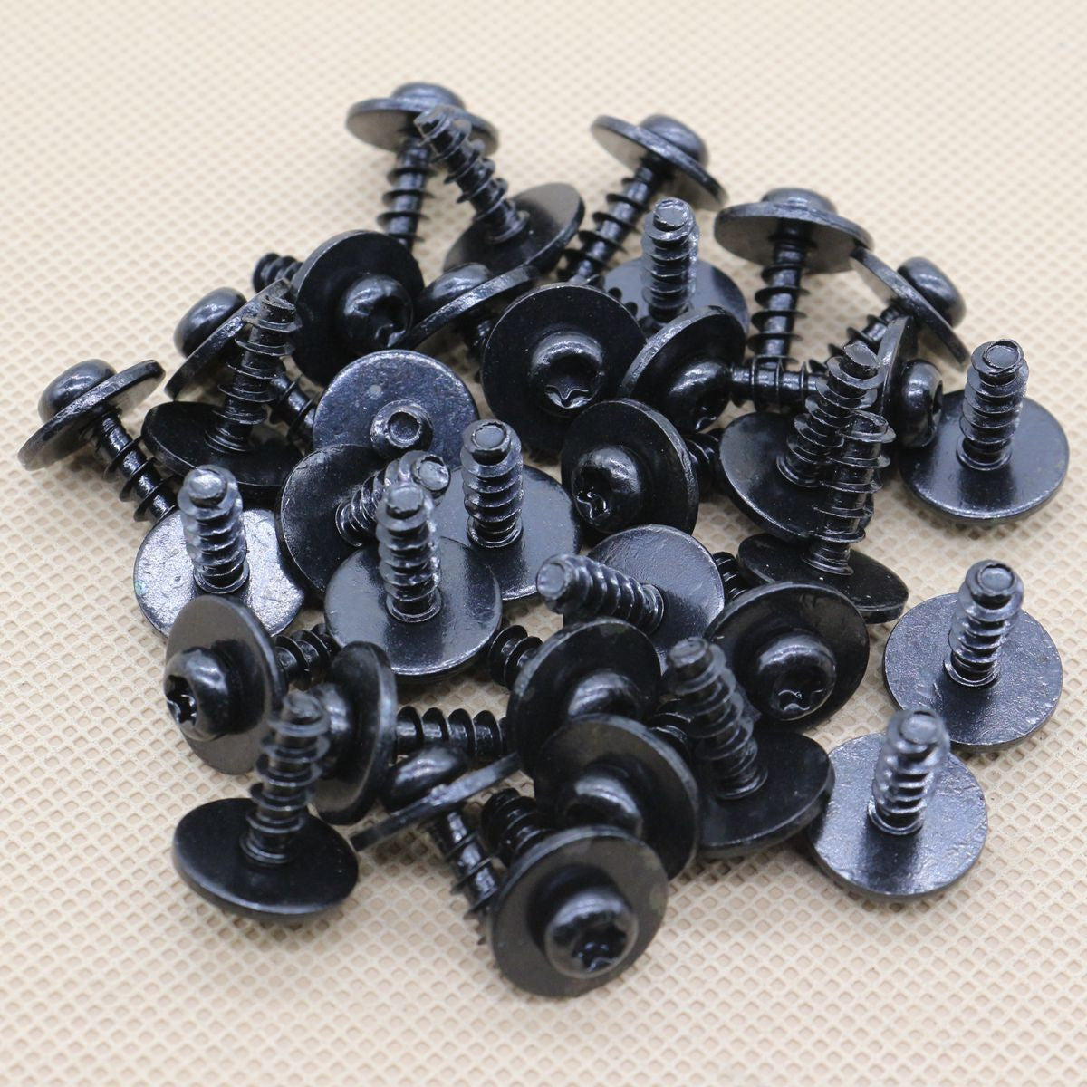 New 40Pcs Black Metal Torx Drive Trim Screw M5x16 for VW N10354602 Q