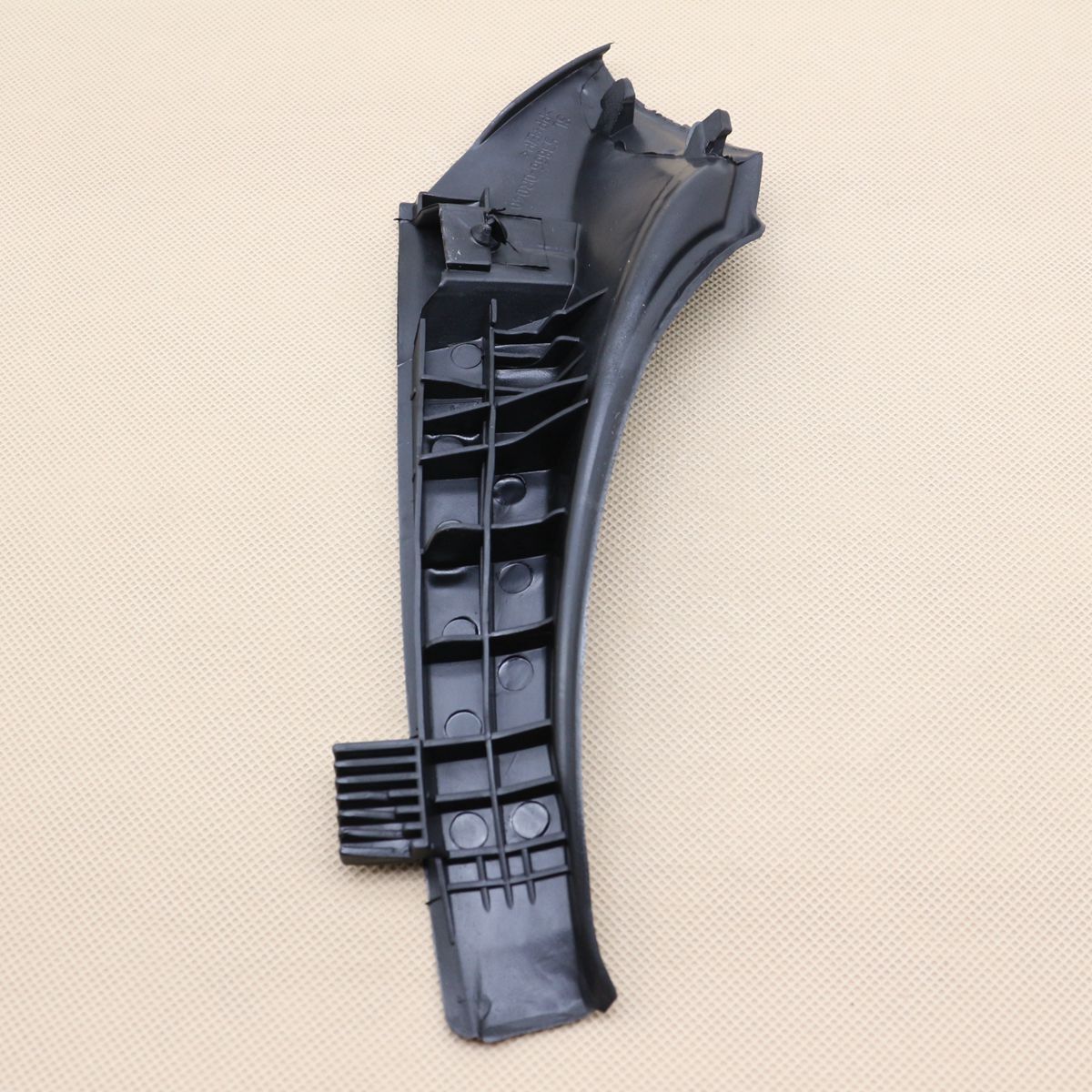 Extended right front grille trim cover 53866-42020, suitable for Toyota Rav4 2013-2018.