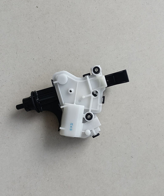 for Toyota Fuel Filler Door Lock Actuator 77030-0E030 for 2014-2019 Highlander Q