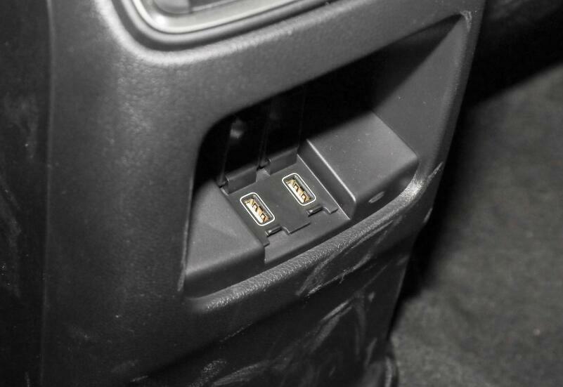 1Pcs Black Steel Rear USB Cigarette Lighter Trim for Honda CR-V CRV 2017-2021