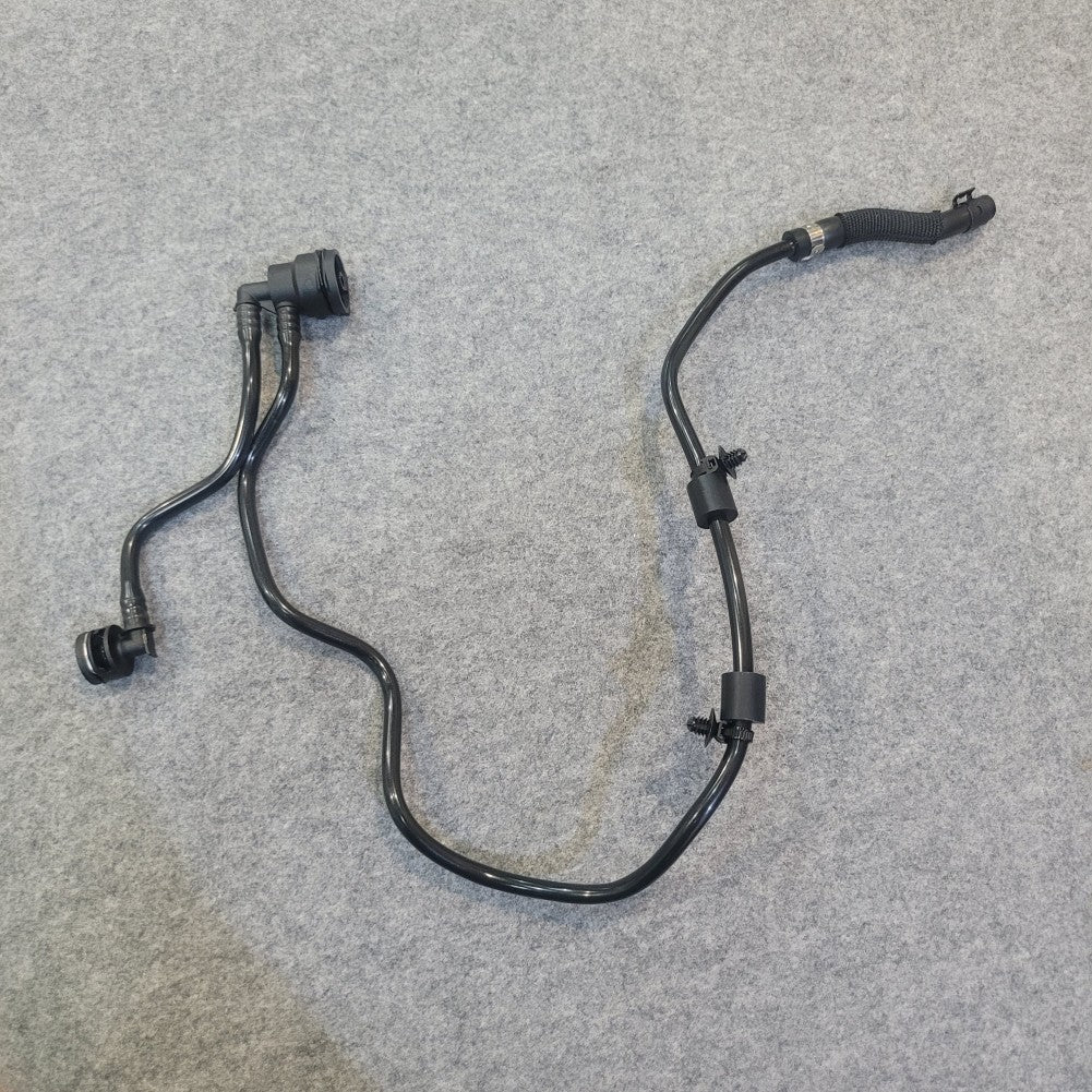 Engine coolant overflow hose suitable for Mercedes W205 C300 15-18 Q