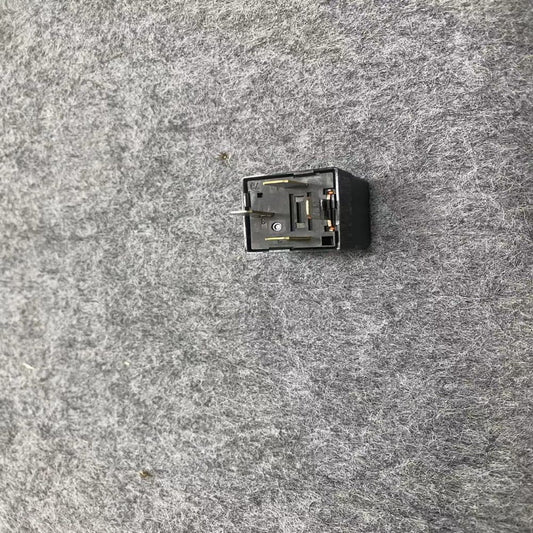 Rear Fuse Relay Box SAM Assembly for Mercedes W212 E350 E550 10-11 Q