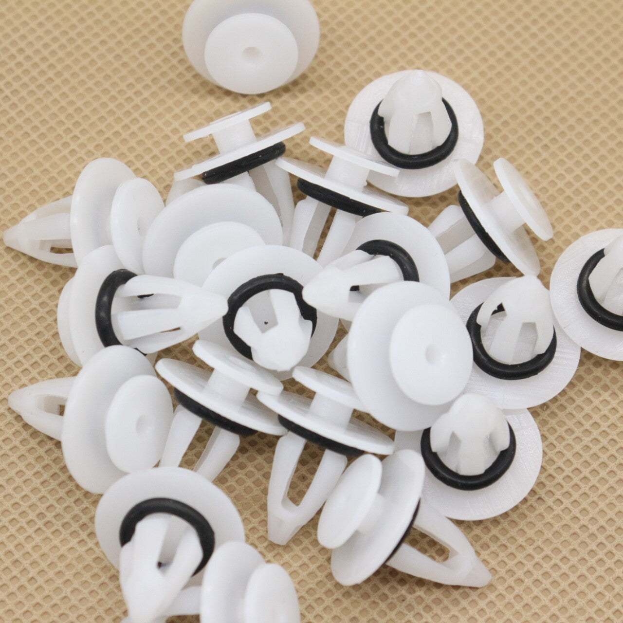 20pcs Exterior-Rocker Molding Clip with Seal 51-77-7-171-002 for BMW for Mini
