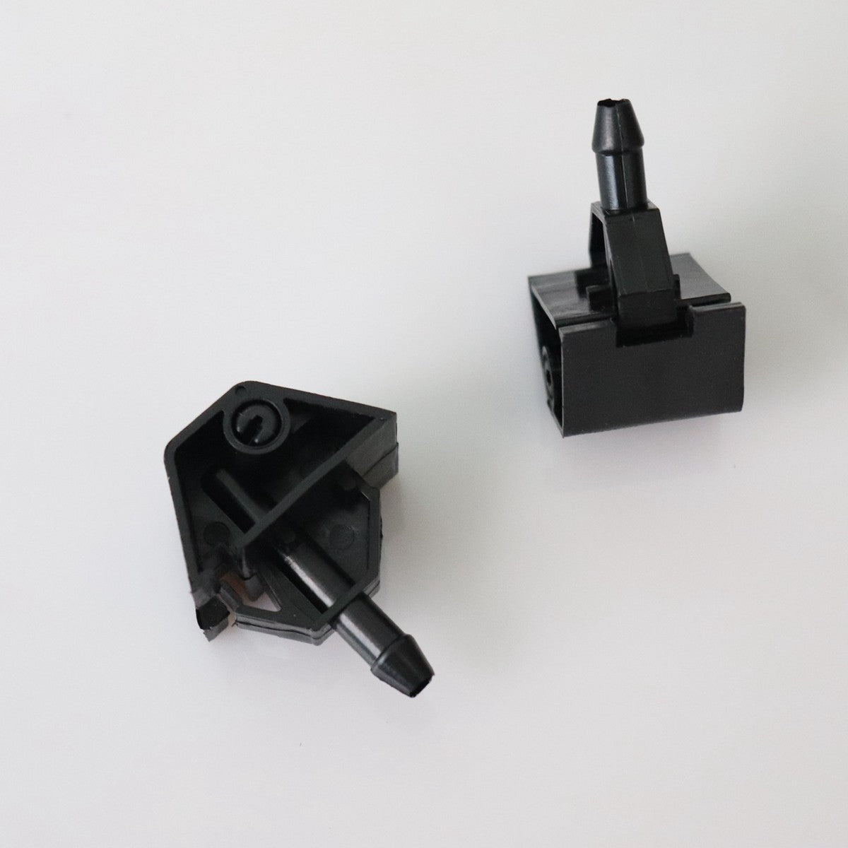 New1 pairs Fit for NISSAN QASHQAI GenuineFront Windscreen Wiper Nozzle 28932JD000