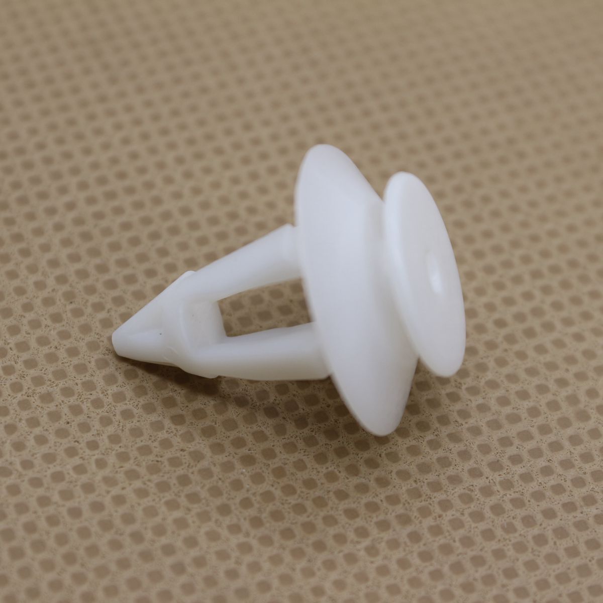 Suitable for Qashqai 08-14 2 windshield washing machine water spray nozzle (ug) 19016 A
