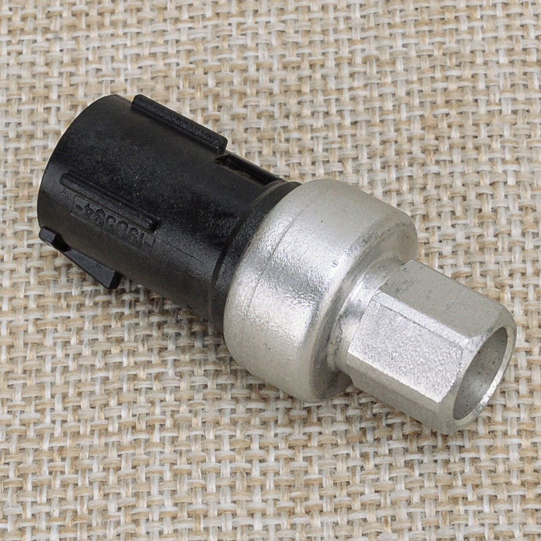 A/C Air Conditioning High Pressure Switch Fits for Ford E-150 E-250 F-150 Ranger