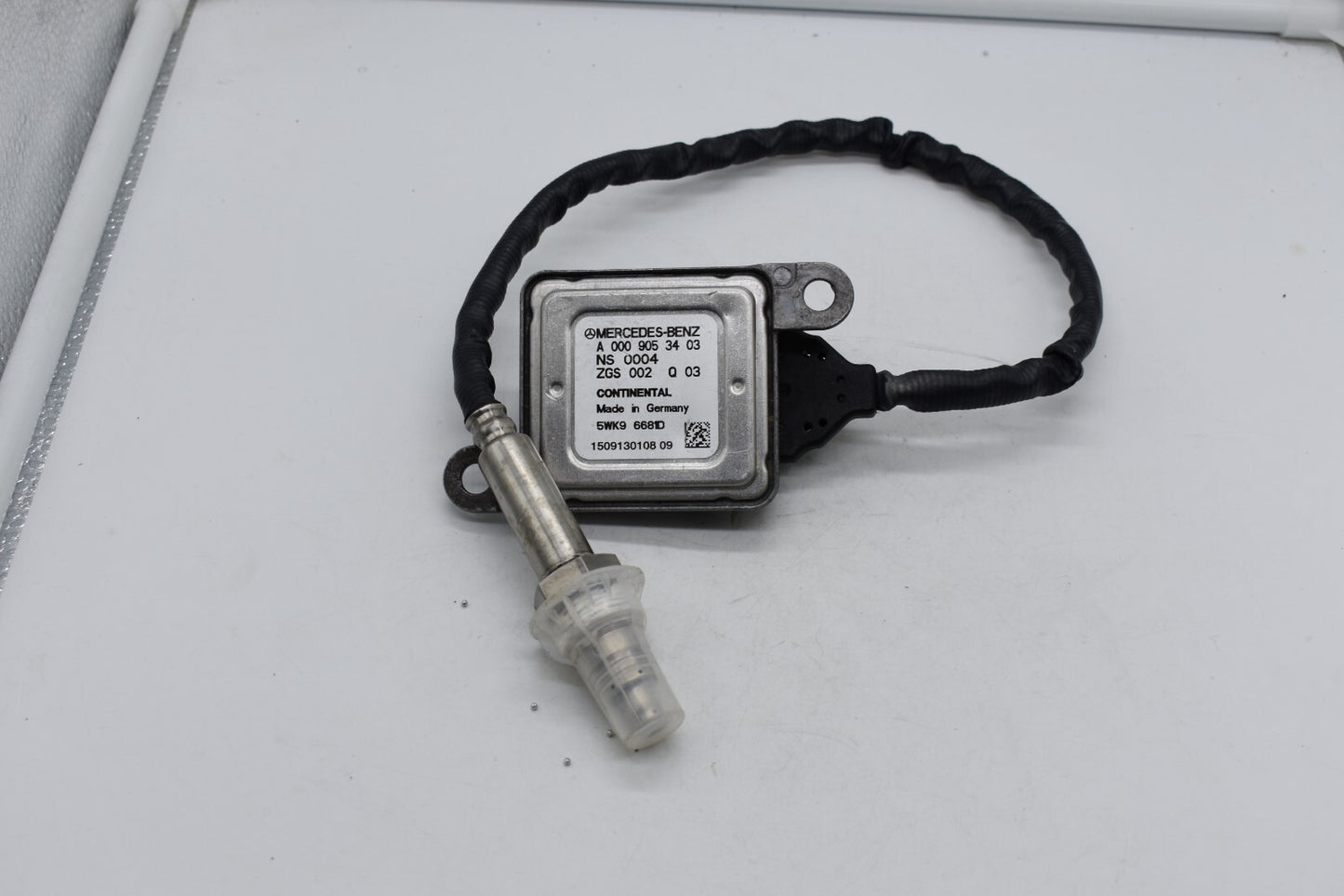 Nox sensor A0009053403 is suitable for W212, W222, C218, X218, A207, and C207 models. (5WK96681C-) n