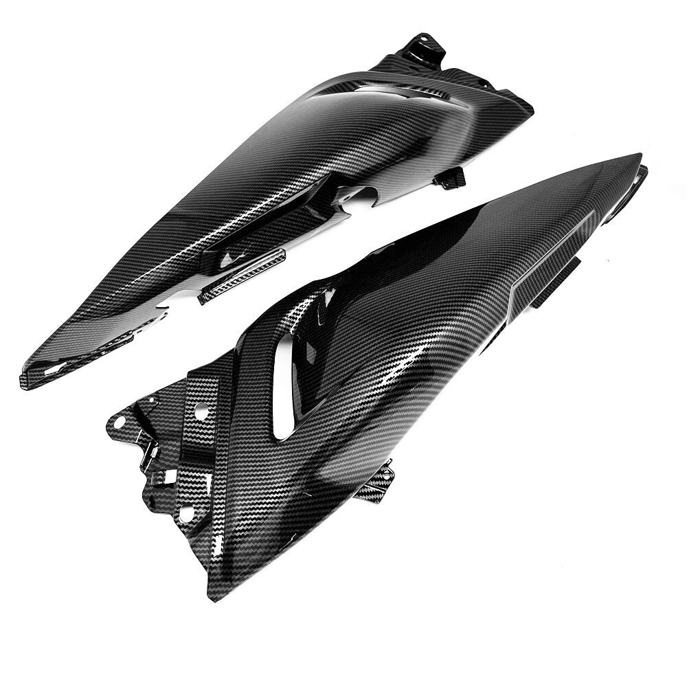 Rear side for seat covers with slewing carbon fiber lining suitable for 2012-2019 for Yamaha TMAX 530 models.