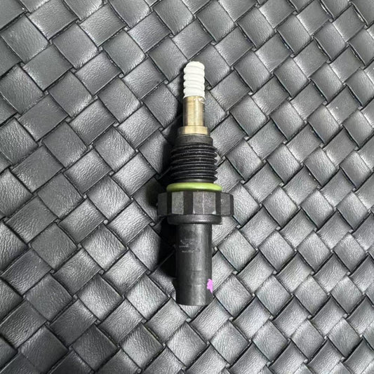 Coolant / Oil Temp Sensor for BMW 13628649765 1pc Q