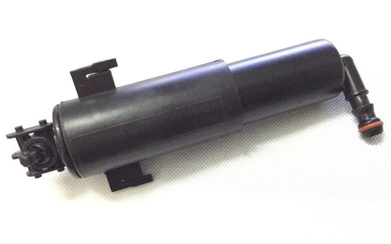 The new headlight washing machine nozzle cylinder is suitable for E90, E91, E92, E93, 325i, and 328i. n