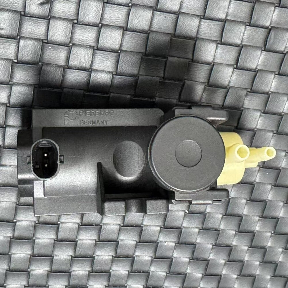 1 PC Pressure Valve for Mercedes-Benz A, C Class W176 12-18