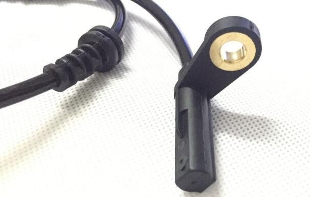 Rear left or right ABS wheel speed sensor suitable for W204 C250 C300 C350- n