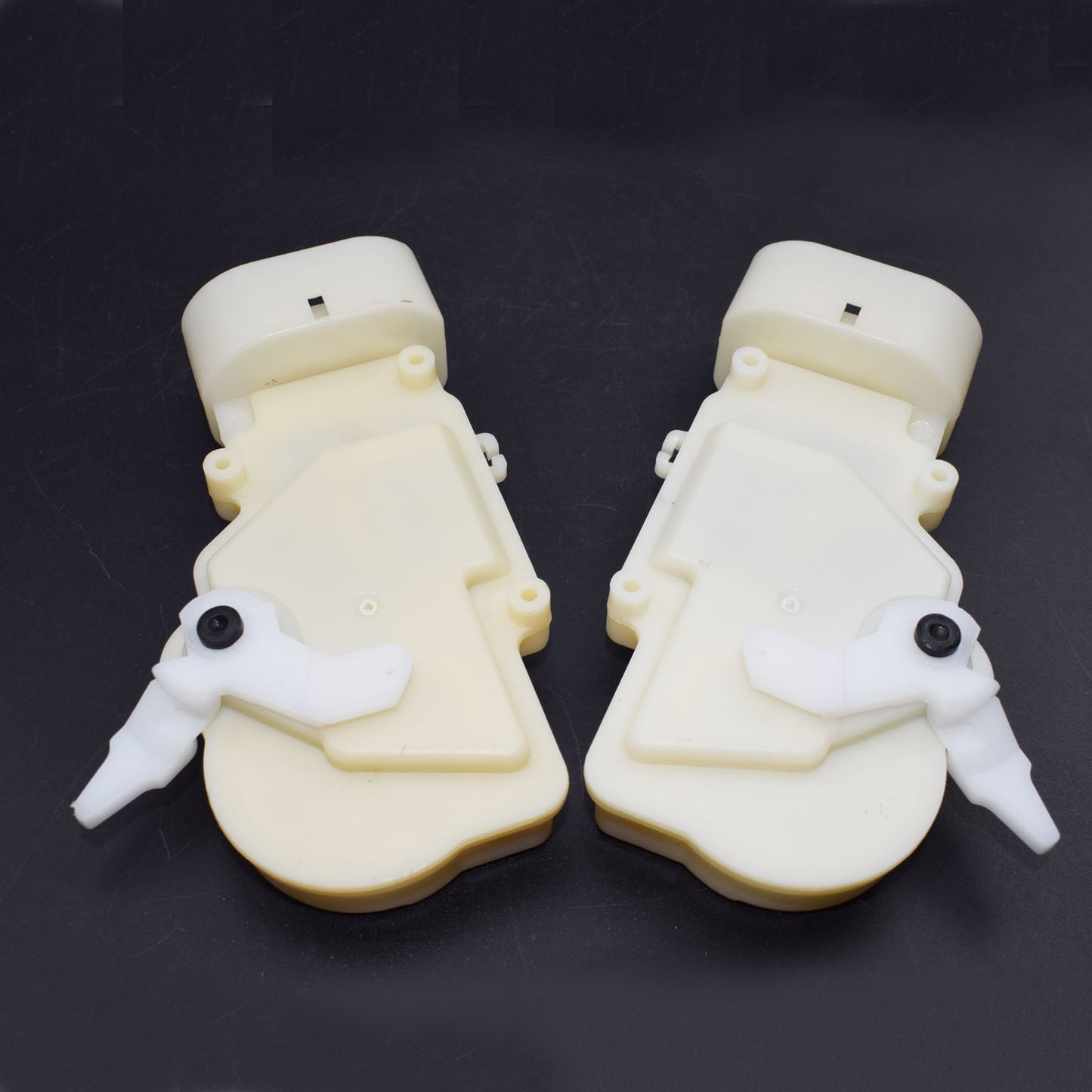 Rear right door lock activator for LEXUS 69140-30110/69130-30110, 4-pin, brand new. v