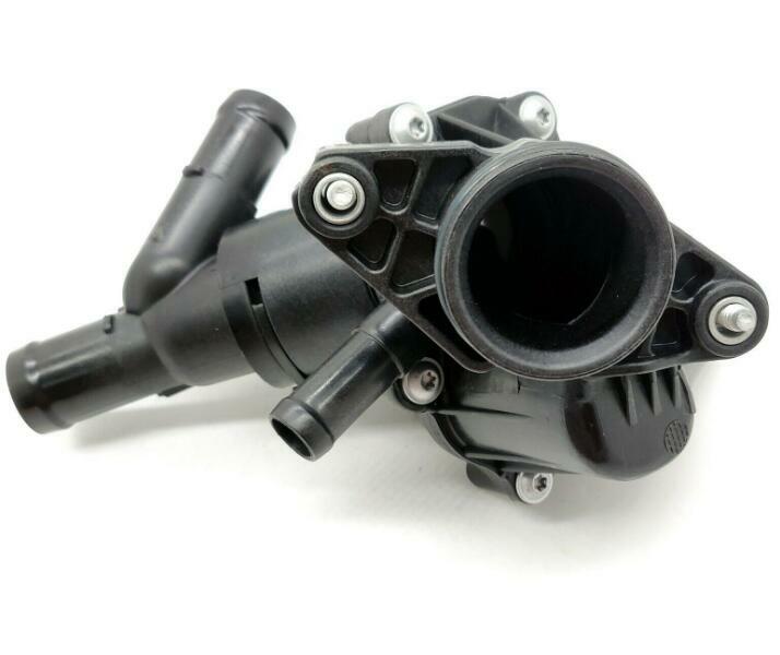 Engine coolant thermostat with housing suitable for Mercedes CLA250, GLA250, CLA45, GLA45 AMG. n