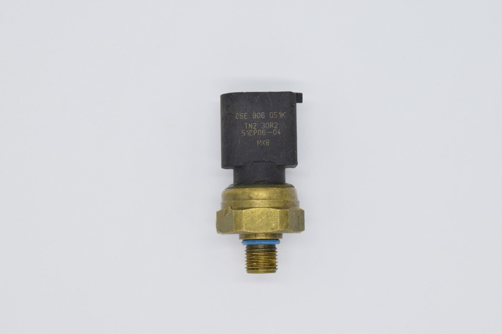 equipment manufacturer fuel pressure sensor for Jetta , for Passat GTI, Eos, for Audi A3, A4, S5, TT 06E906051K- n