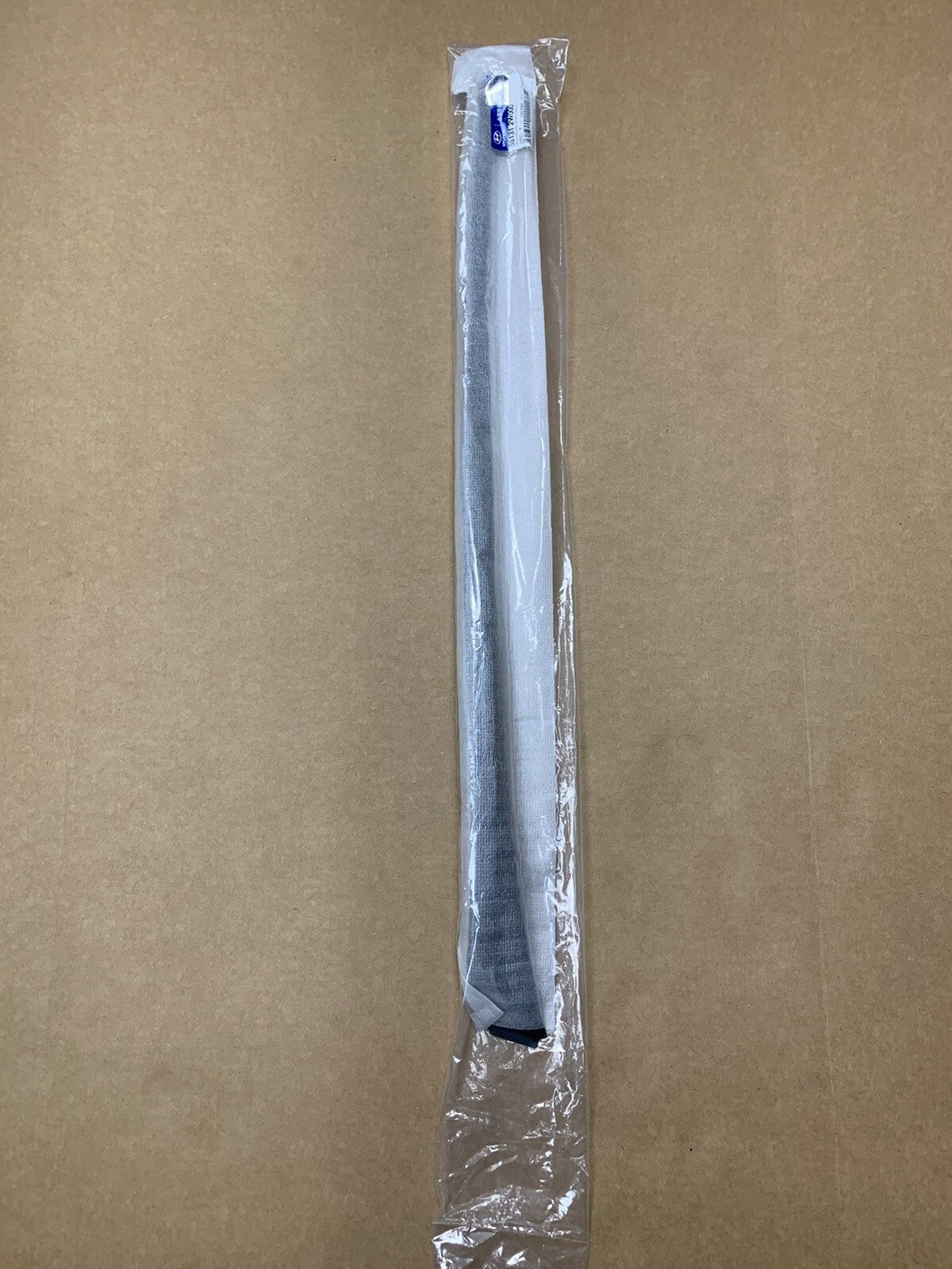 Suitable for Santa Fe 13-17 front exterior windshield pillar molding (left and right)