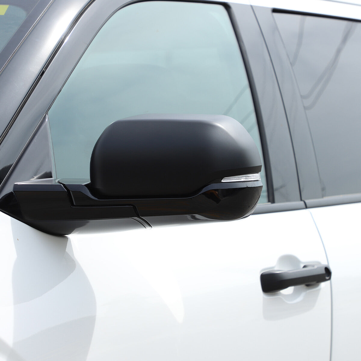 ABS Carbon Fiber Dashboard Side Vent Socket Cover Trim for Hummer H2 2003-07 - v