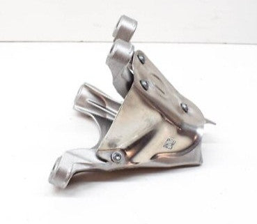 1 piece of right engine support bracket for 5 G30 6870760 22116870760- n
