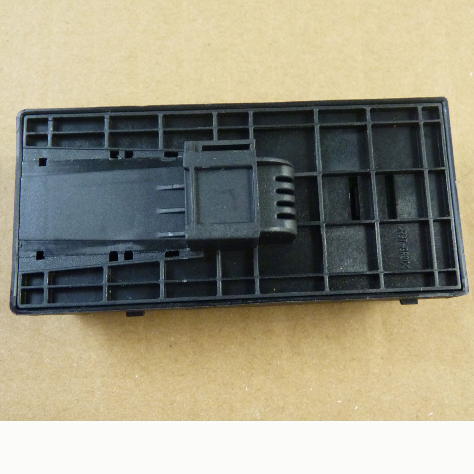 Master Power Window control panel switch is suitable for Audi A4 B6 B7 Sedan 8ED959851 brand new- v