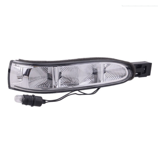 Right door mirror turn signal suitable for GL320, ML320, GL550 (hot selling) n