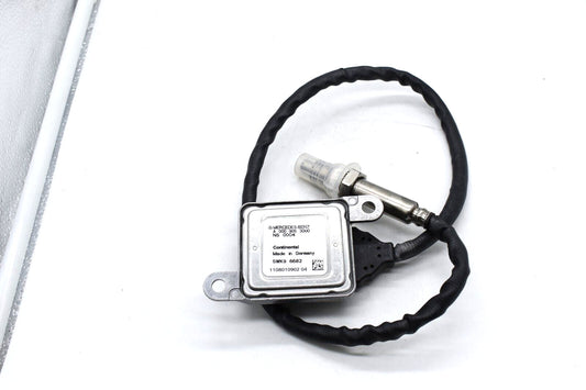 NOX sensor A0009053000 is suitable for W166, W205, S205, W213, R172, GLE320, GL350, and SLK350. n