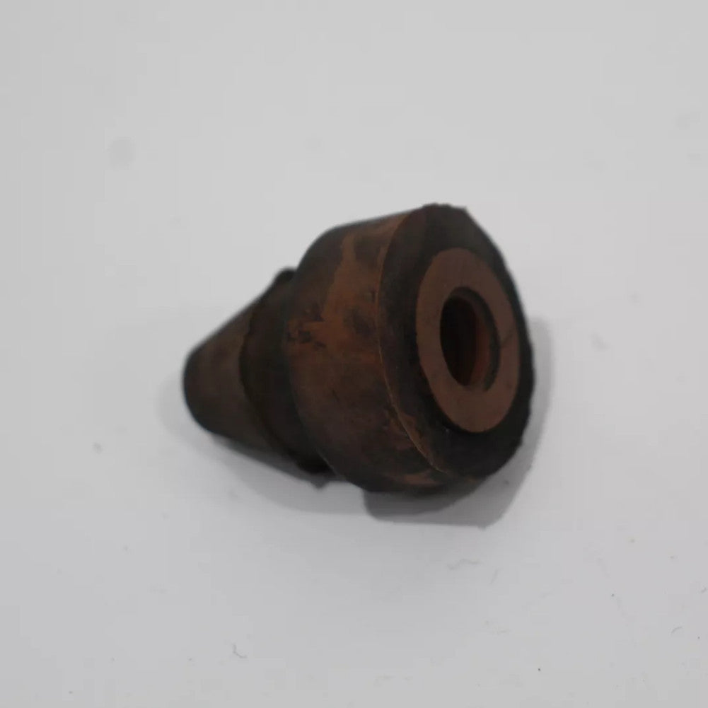 8D0129669A Air Box Mounting Peg Grommet for Audi for A4 for A5 for A6 for A8 for VW Q