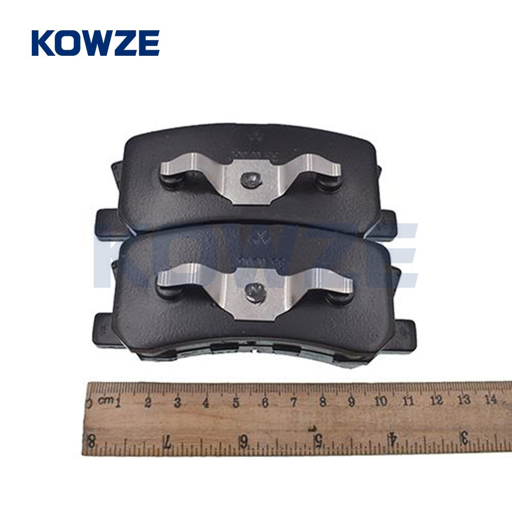 Rear Brake Pad Set Fit for Mitsubishi Pajero Montero V65 V68 V73 V75 V77 2000-2006 Q
