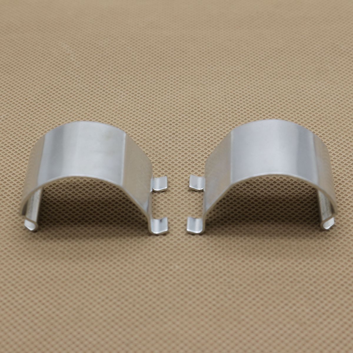 2-Piece Fuel-Filled Gas Door Spring Clips for Chevrolet Silverado Express for GMC 15521575