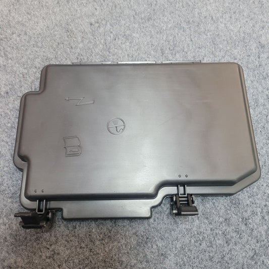 Engine bracket fuse relay box suitable for Mercedes GL450 X166 13-16 Q