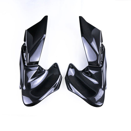 2020-2024 carbon fiber fairing for the front side panel of the for Kawasaki Z900 tank.