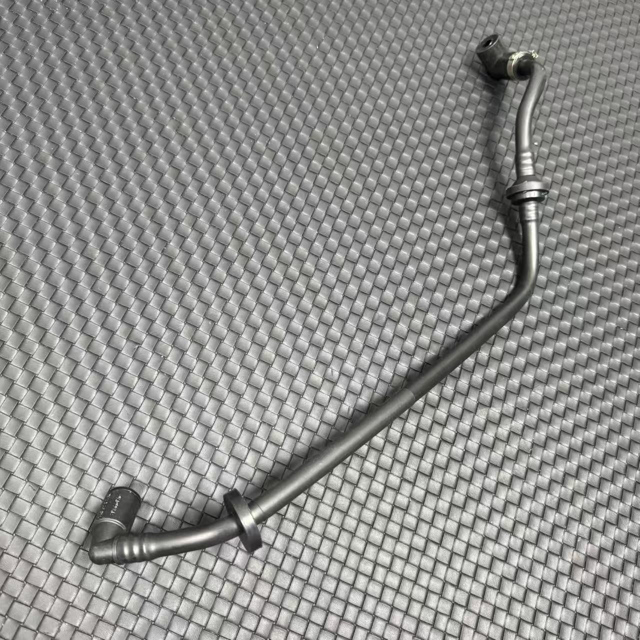 7L6611917N VAICO Brake Vacuum Hose for VW Touareg 04-06 Q