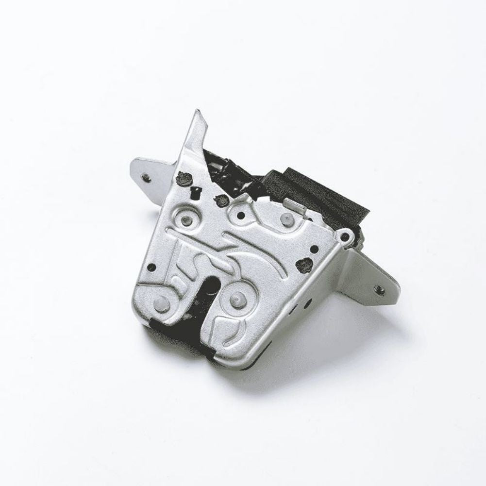 The rear liftgate latch actuator is suitable for Mercedes GLB250, GLE350, and X253 models from 2016 to 2023.