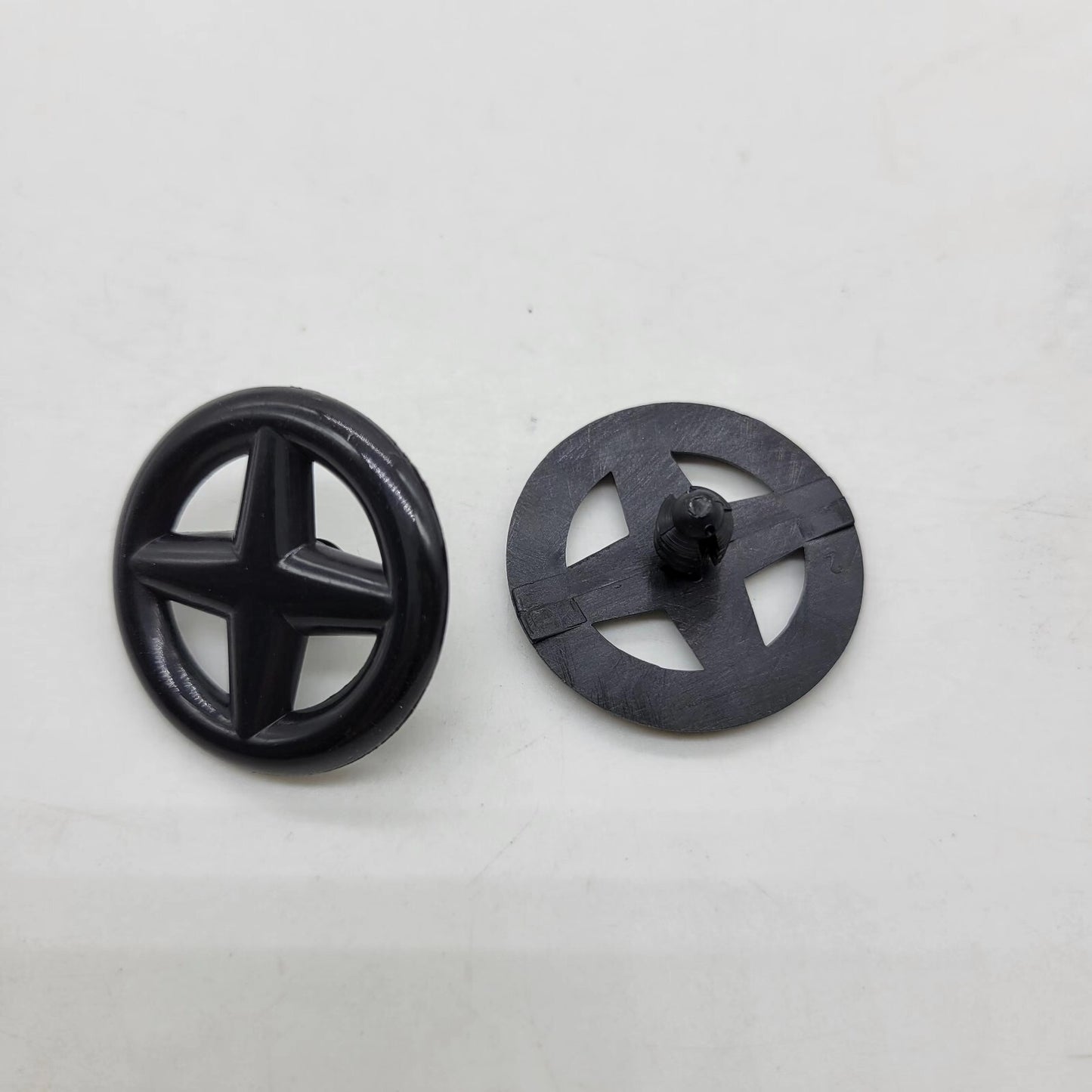 Thermostat housing 9804160380 is suitable for Citroen, for Peugeot C4, C5, 508 Expert Boxer. D