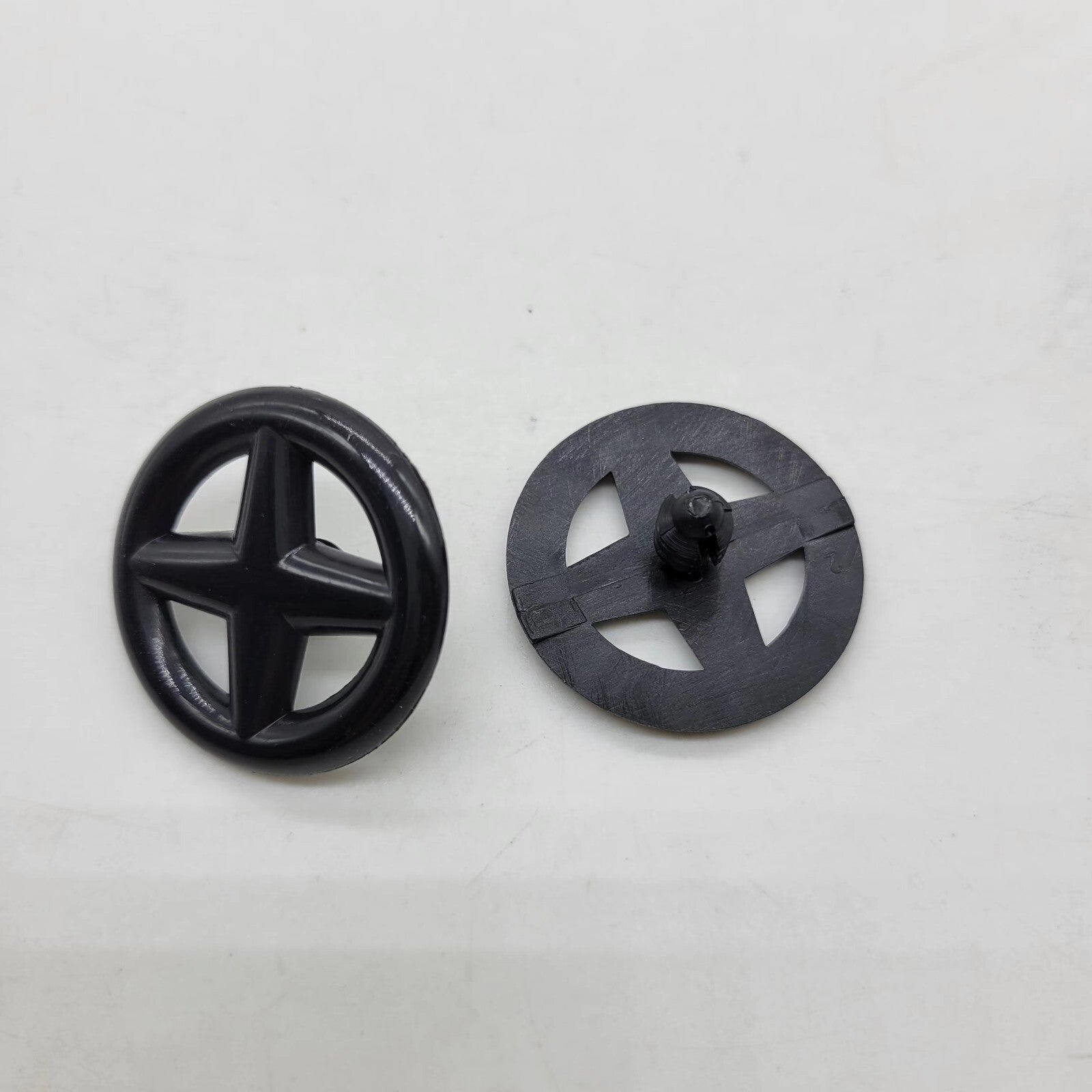 Thermostat housing 9804160380 is suitable for Citroen, for Peugeot C4, C5, 508 Expert Boxer. D
